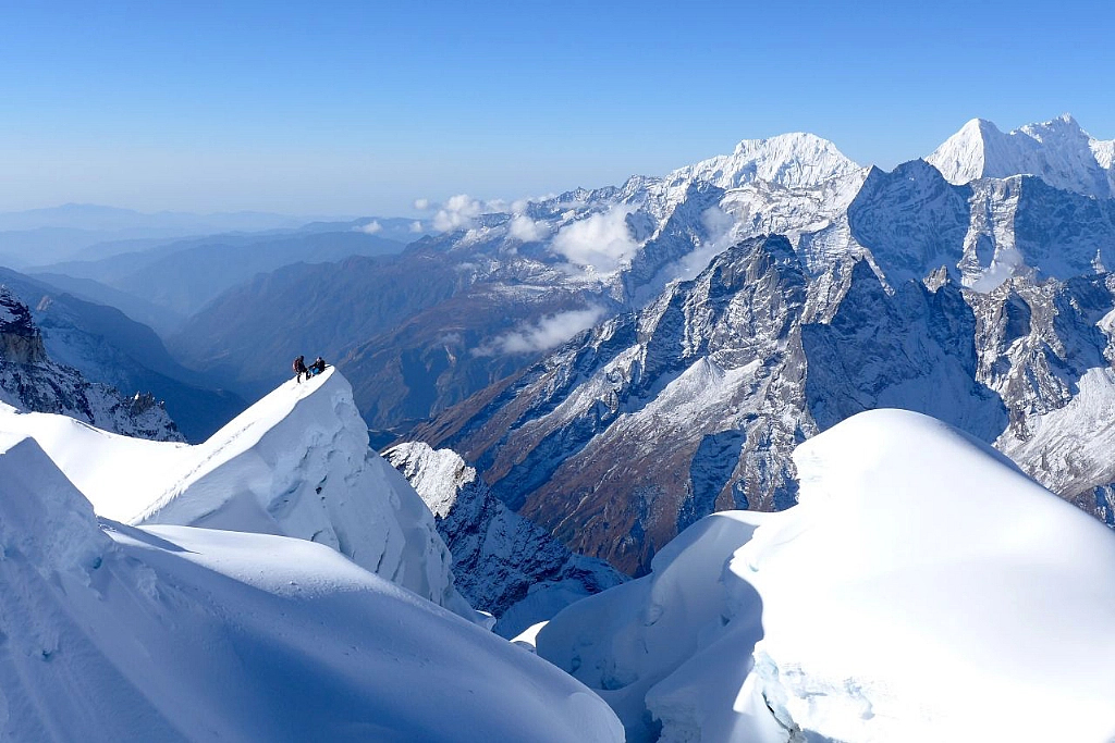 High on Cholatse