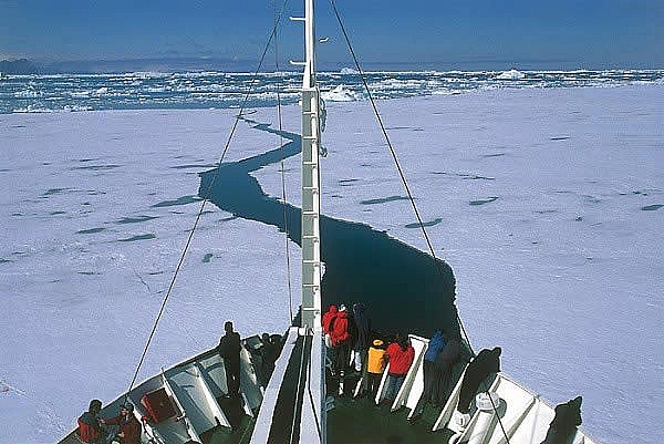 Polar Pioneer in heavy ice on the Weddell Sea