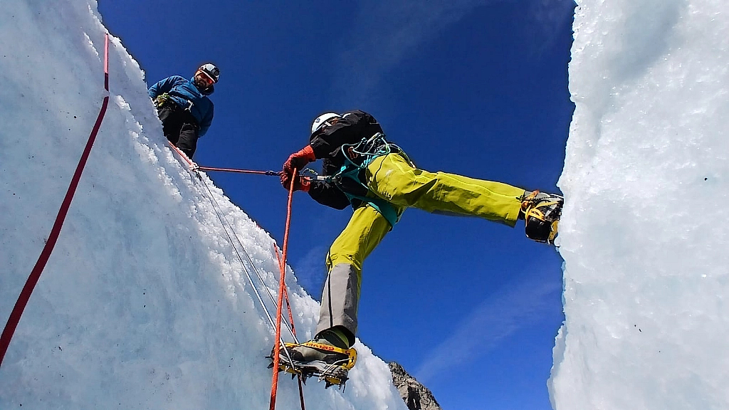 Glacier Training for Mountaineers, Rob Smith, Jun 2026 4