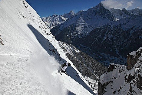 Steep couloir skiing in the ENSA couloir, Brevent 
