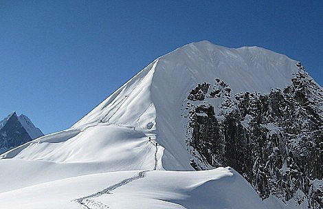Summit ridge of Tharpu Chuli